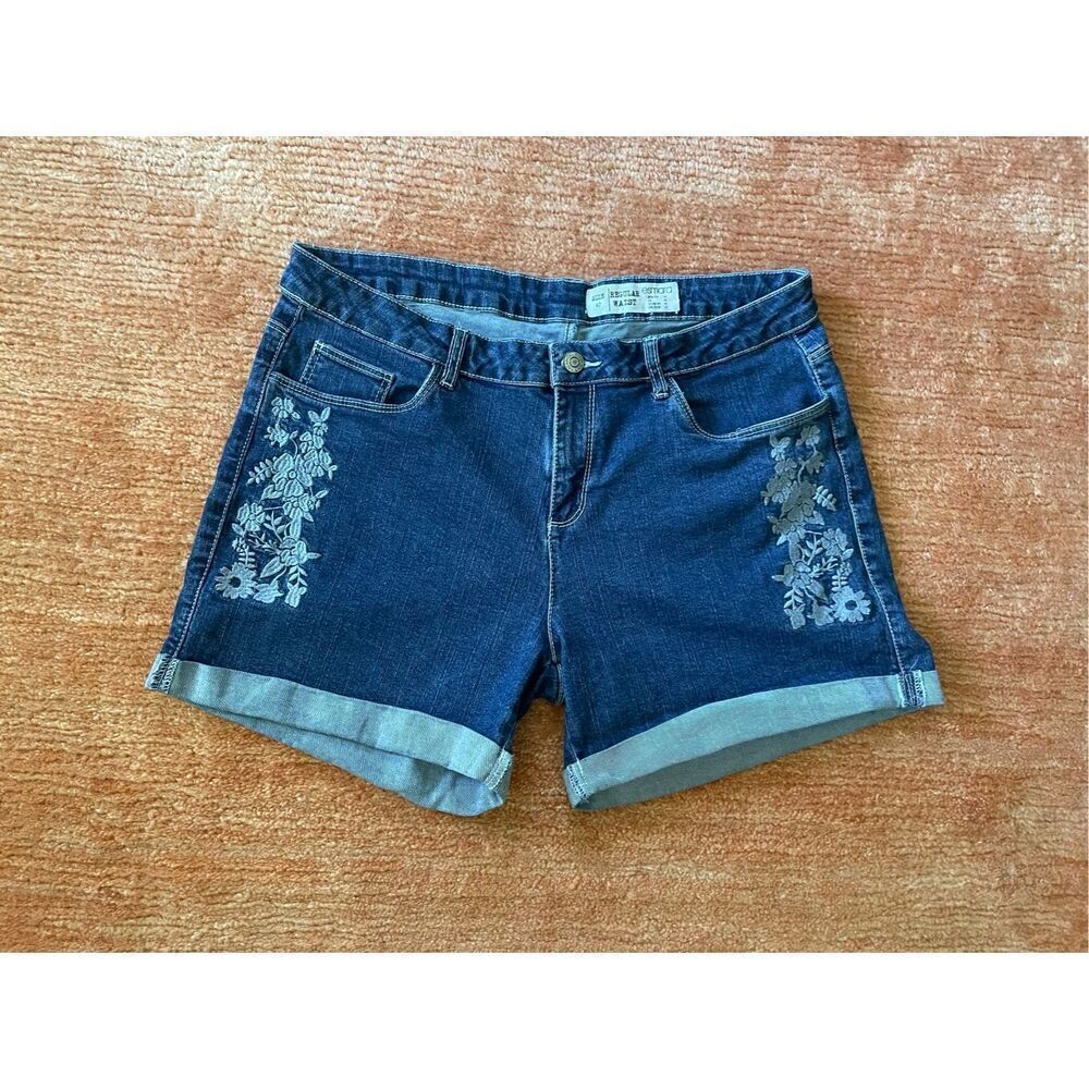 Esmara Women's Denim  Stretch Shorts Embroidered S